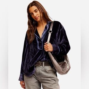 Free People We The Free Luxy Velvet Solid Night Sky Long Sleeve Blouse Size XS